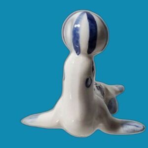 Delft Blue Seal (with a repaired flipper) I am not Perfect but I am still pretty